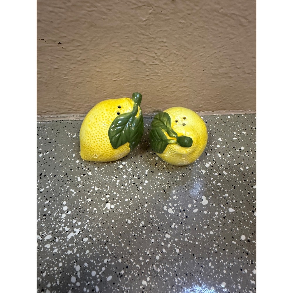 Vintage Lemon Ceramic Salt and Pepper Shakers Set Yellow Fruit Kitchen Decor